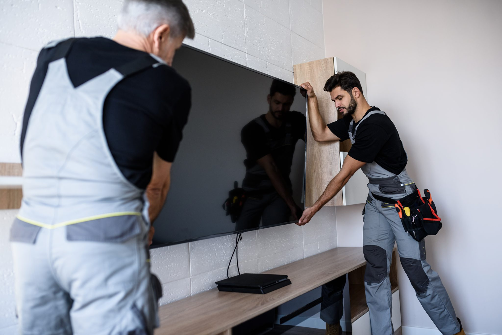 TV Wall Mount Service for Modern Homes: What You Need to Know